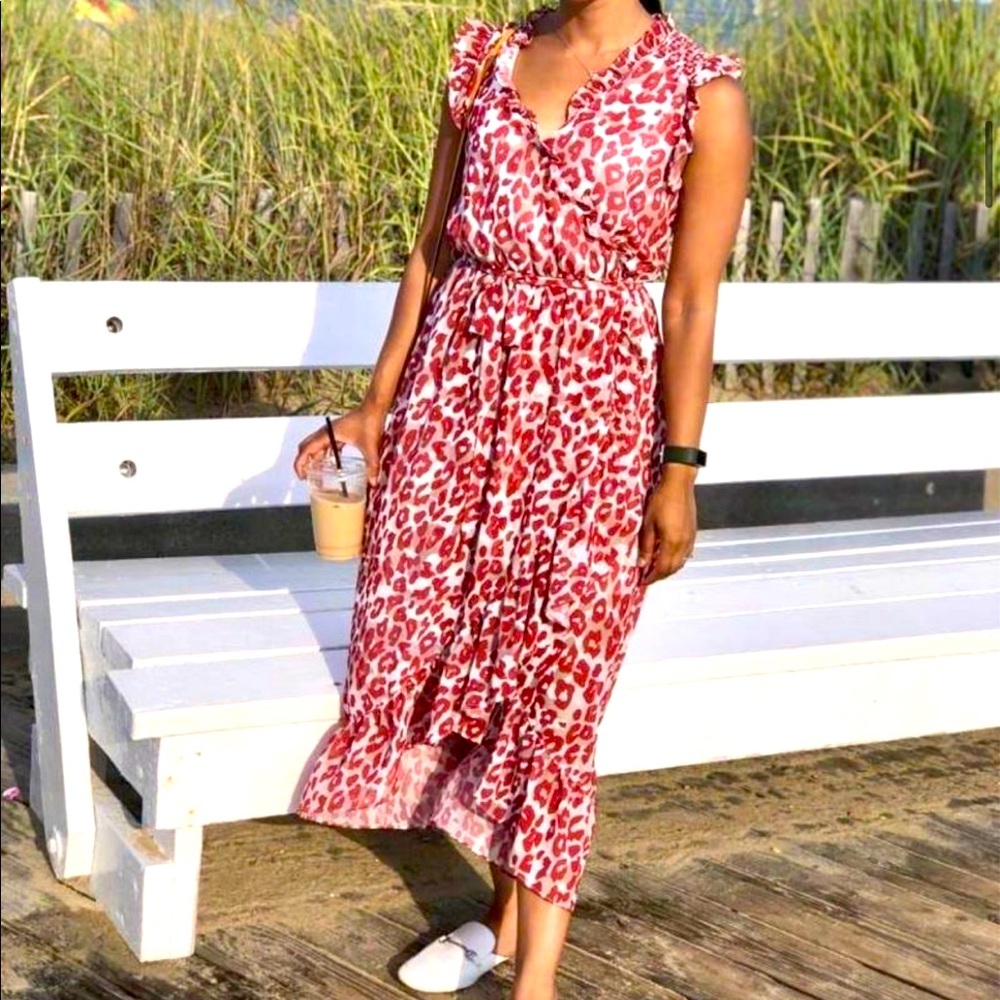Slate & Willow
Ruffle Leopard Wrap Dress